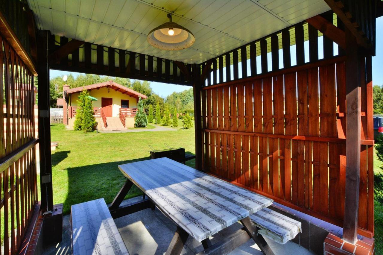Holiday Home Close To The Lake Shore, Dabrowica Dabrowica  エクステリア 写真