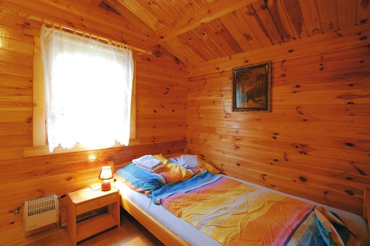 Holiday Home Close To The Lake Shore, Dabrowica Dabrowica  エクステリア 写真